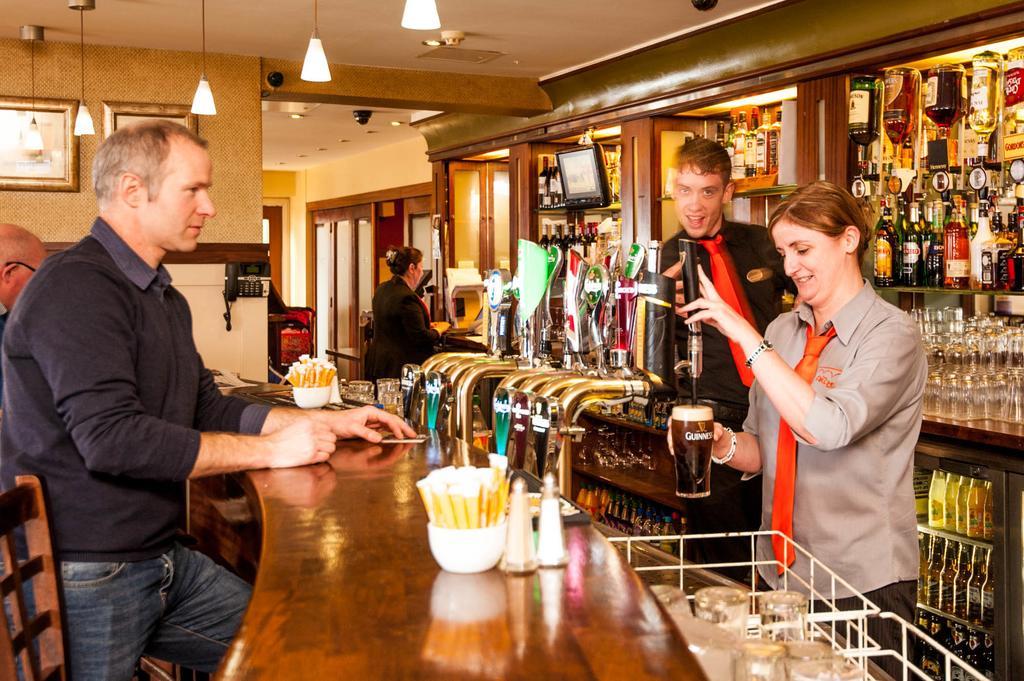 The Arches Hotel Claregalway Ngoại thất bức ảnh