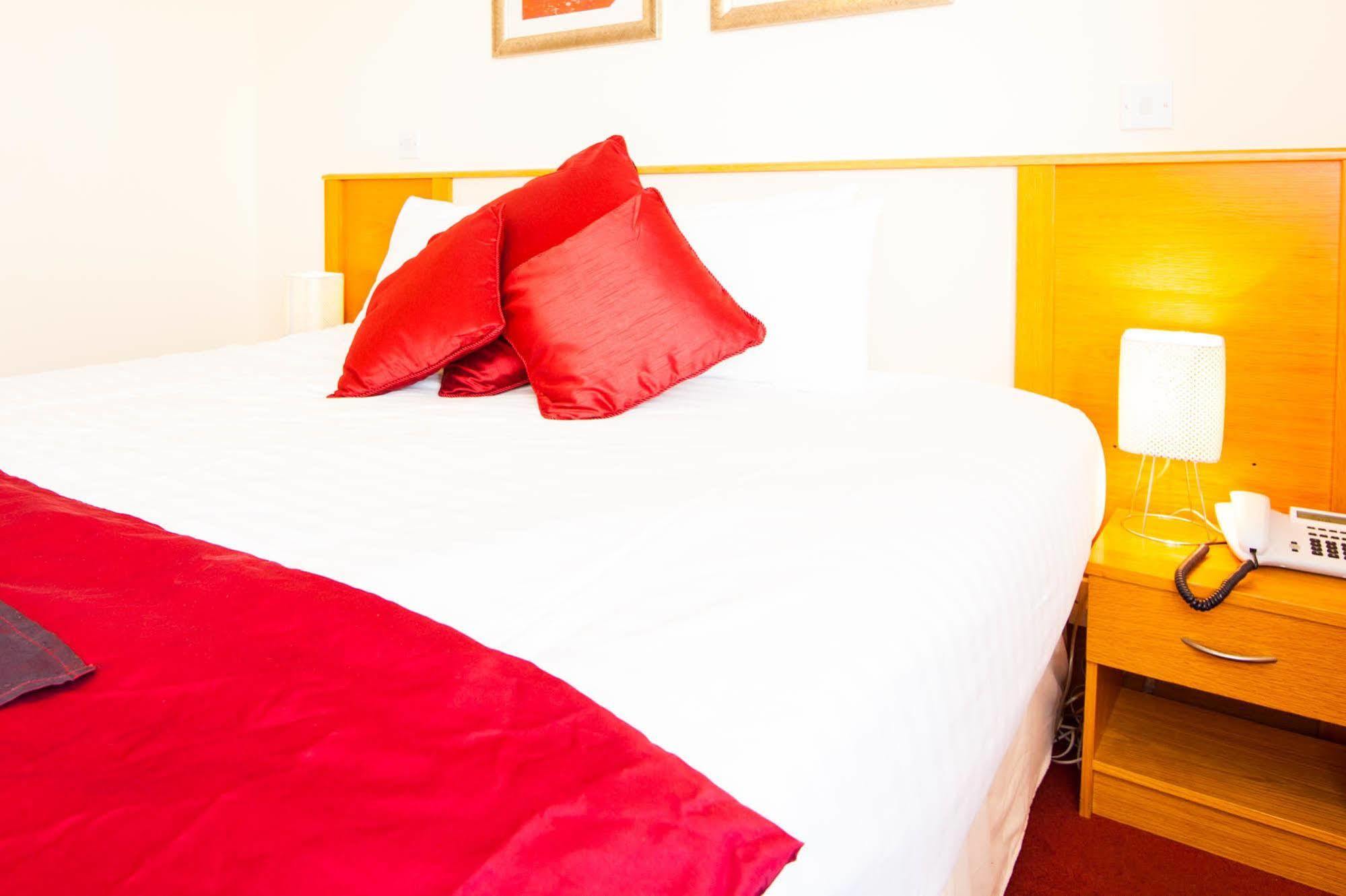 The Arches Hotel Claregalway Ngoại thất bức ảnh