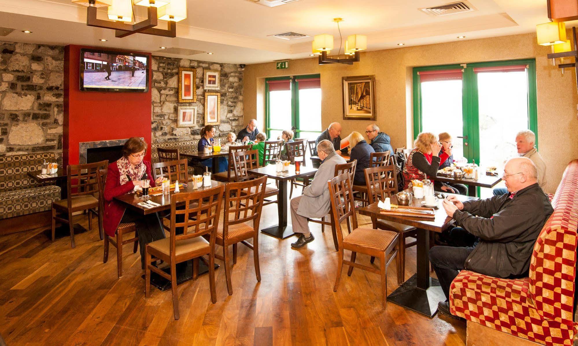 The Arches Hotel Claregalway Ngoại thất bức ảnh